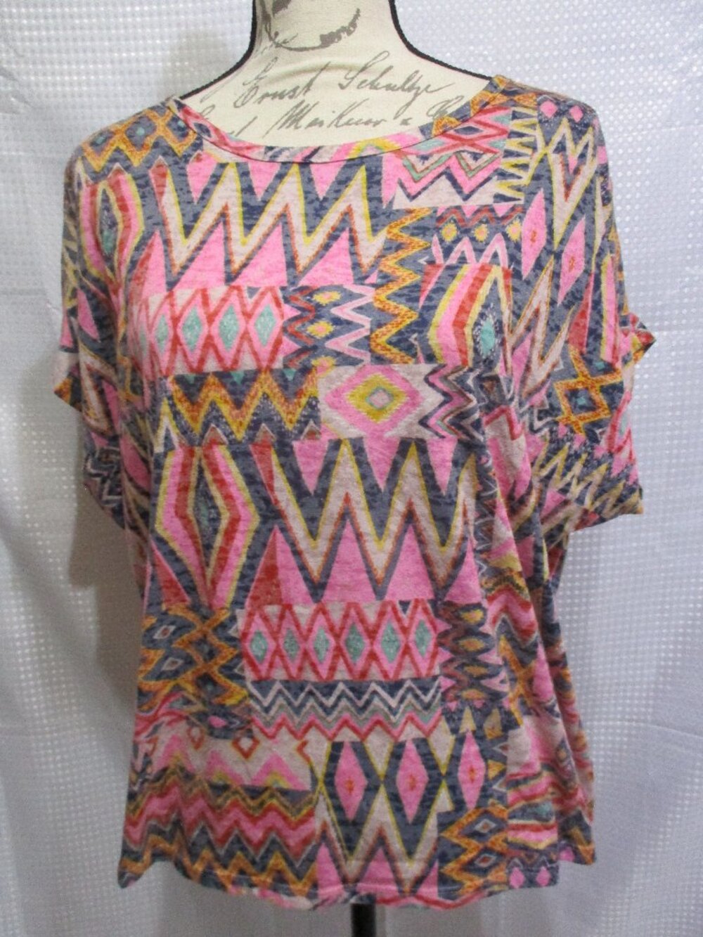Art & Soul Geometric Design Short Sleeve Pull Over Women's Blended Fabric Top XL